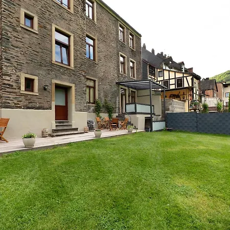 アパート Alte Stadtvilla Am Weinberg 3 *